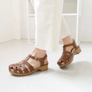 Dansko Brie leather strappy mary jane sandals clogs‎ Size 39 brown